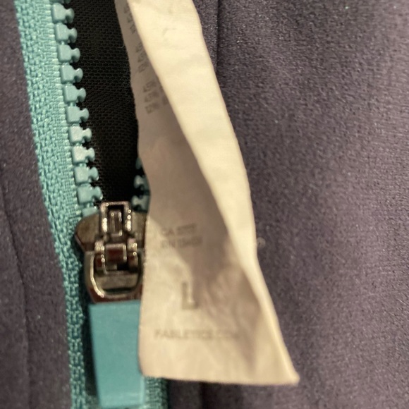 Fabletics SPORTS BRA from Madeleine Petsch line - Picture 4 of 4